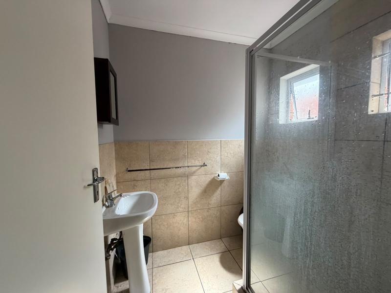 To Let 2 Bedroom Property for Rent in Grahamstown Eastern Cape